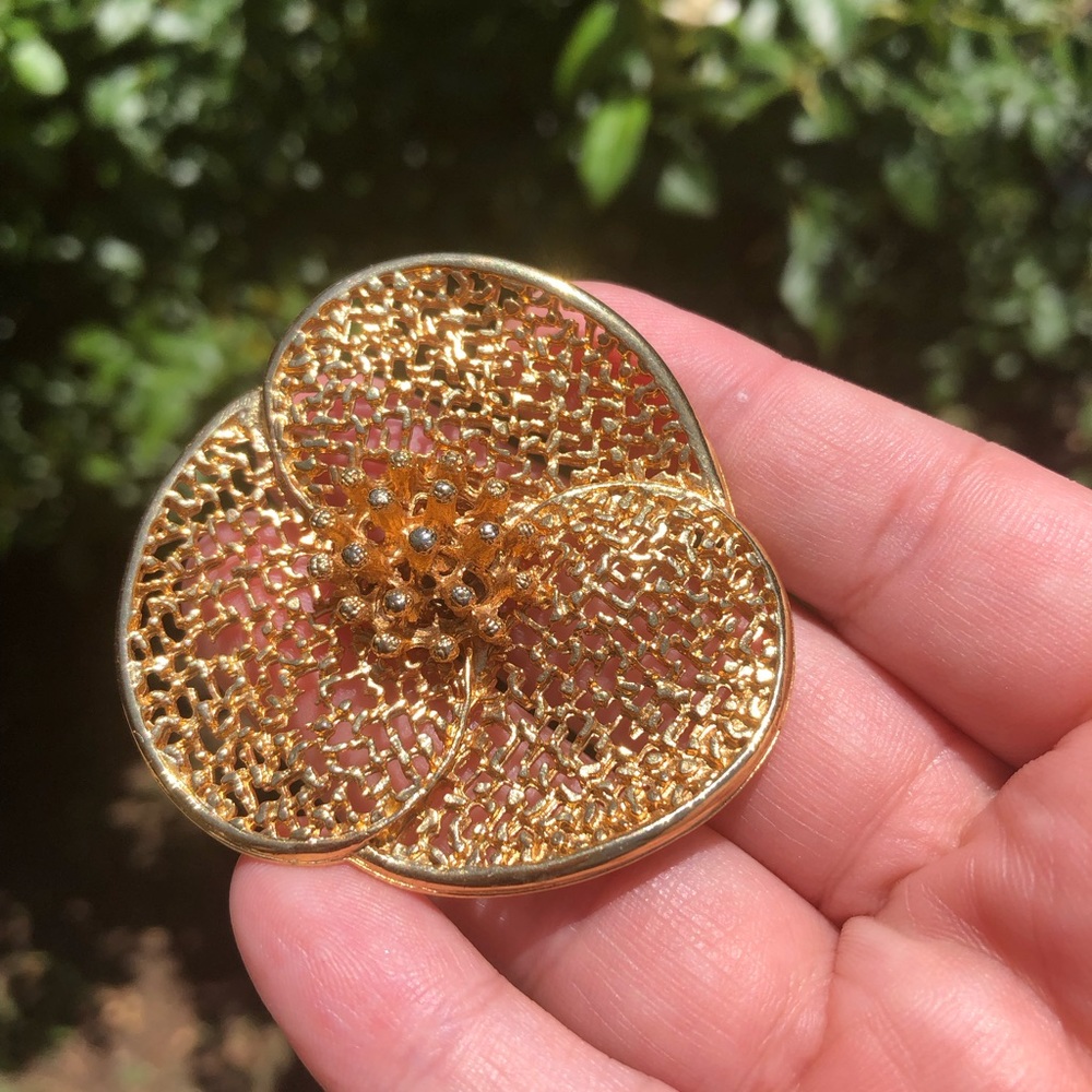 Abstract flower brooch